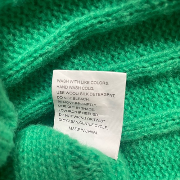 Ribbed Knit Sweater with Flare Sleeves - Picture 4 of 6